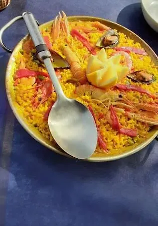 Fresquito En El Cabo De Ajo, Junto Al Faro Y Puestas De Sol En Verano * Ajo